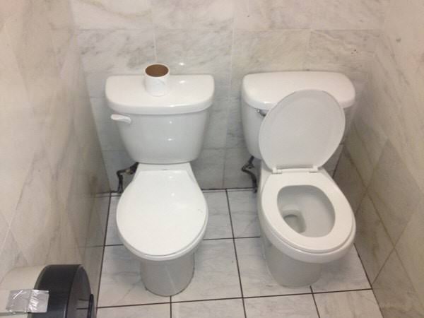 worst-public-bathroom-100415-7-min