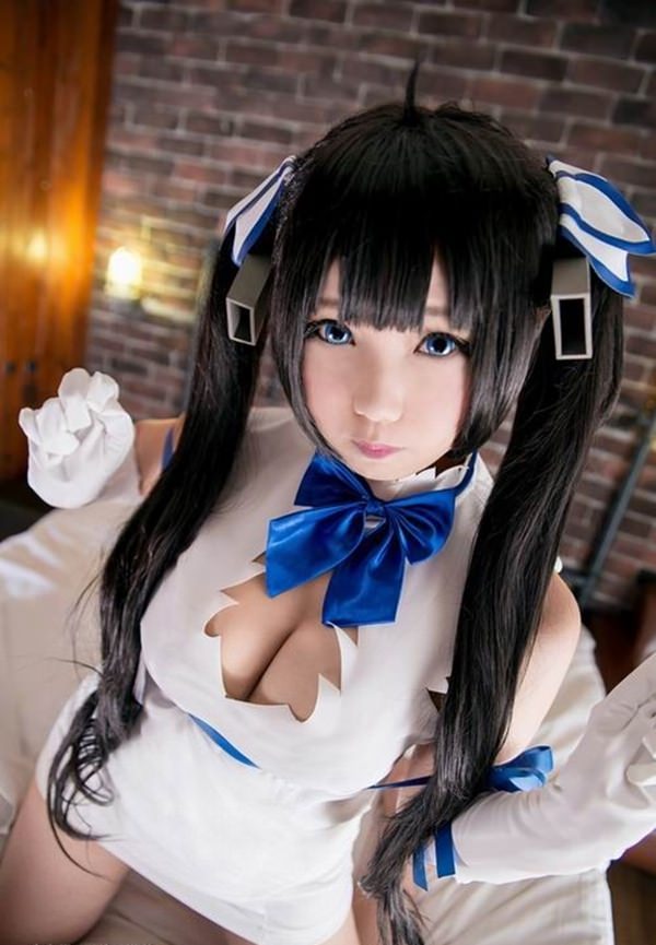 hestia-is-it-wrong-to-try-to-pick-up-girl-at-dungeon-cosplay-012316-2
