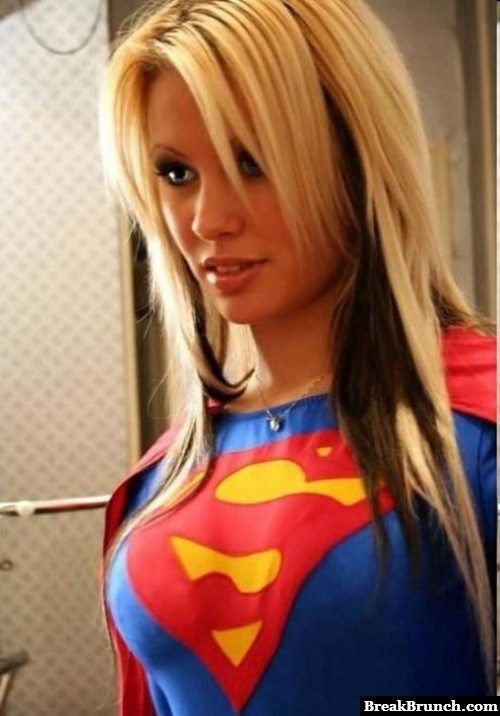 Sexy supergirl pictures