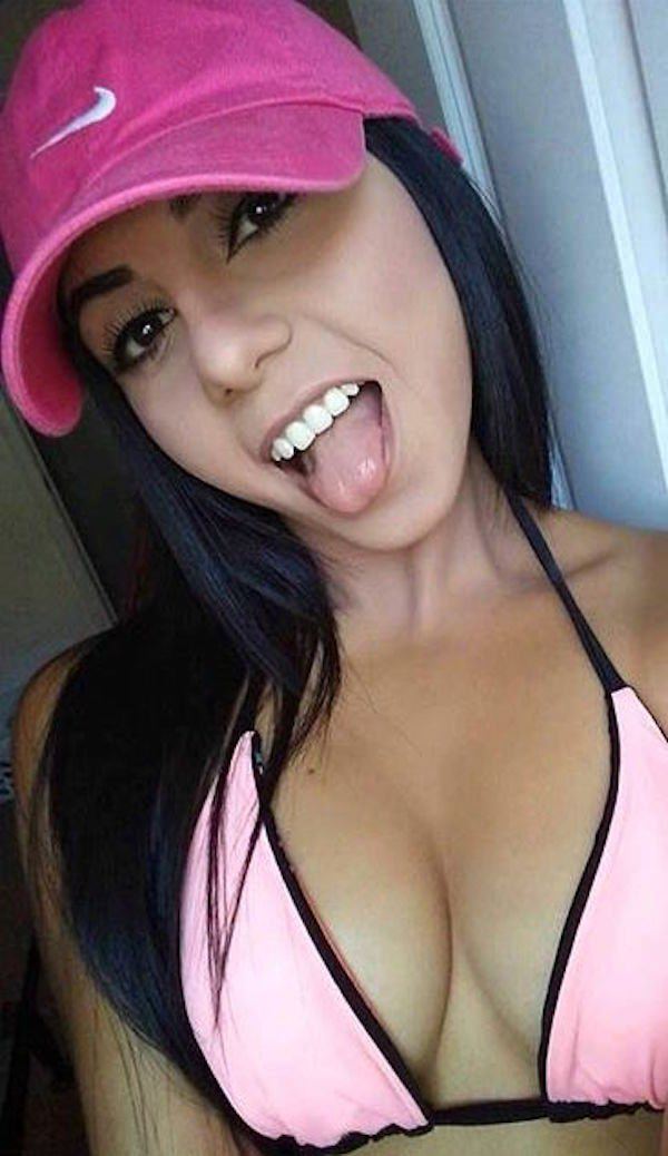 sexy-girl-with-tongue-out-20150902-13