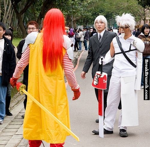 The epic cosplay battle