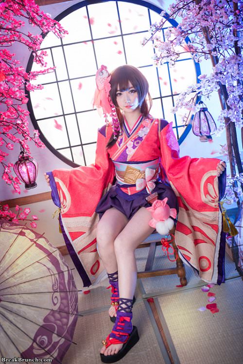 6 stunning cosplay picture of Kagura from Onmyoji