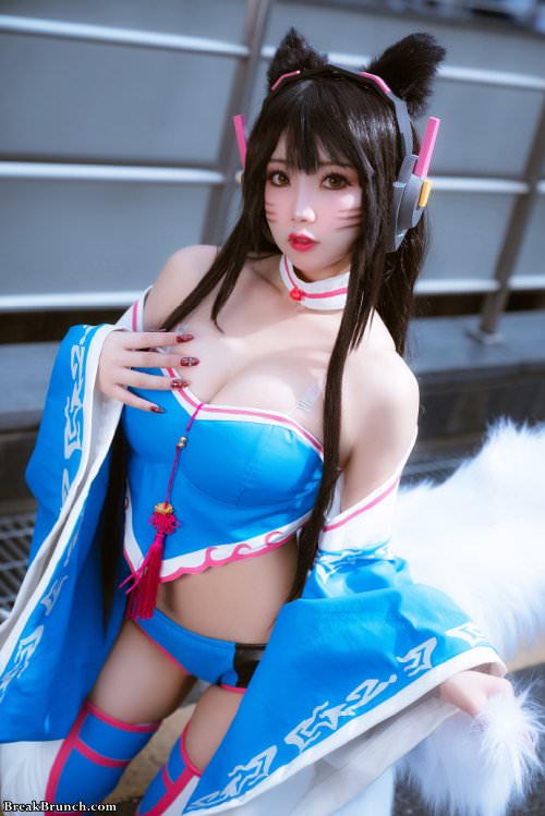 You all need to see this amazing Ahri cosplay (7 pics)