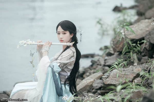 Beautiful ancient Chinese girl cosplay by haku_QvQ (7 pics)