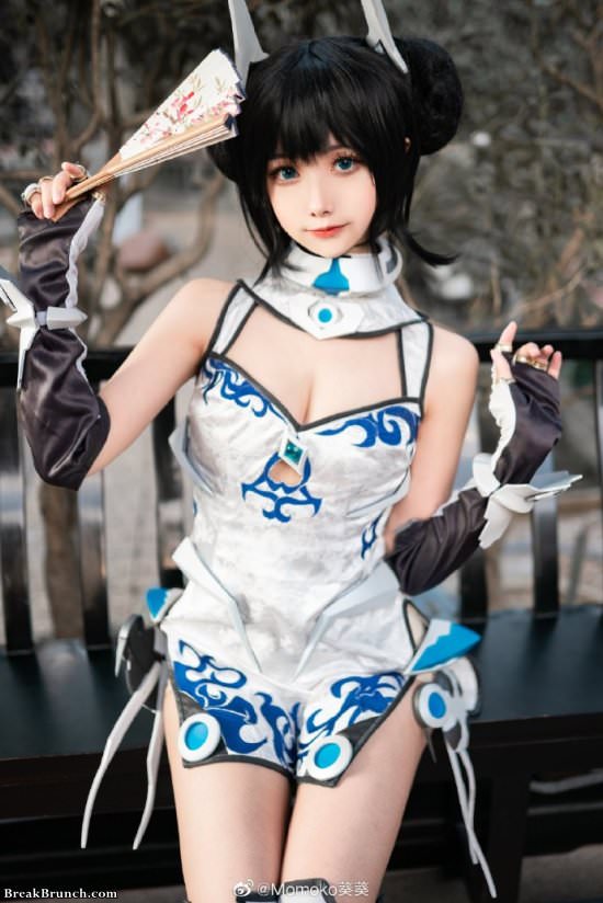 Sexy cosplay in qipao by Momoko (9 pics)