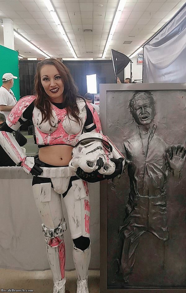 25 Sexy Star Wars Girls - May the 4th be with You!