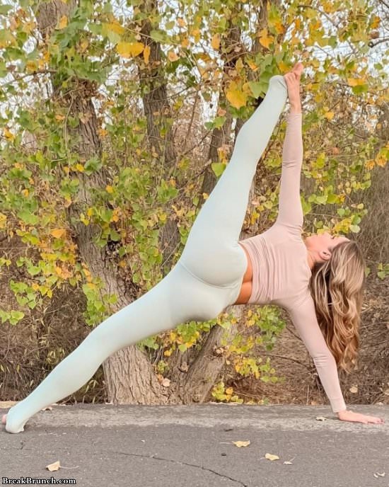 Teen yoga pants Naked Yoga