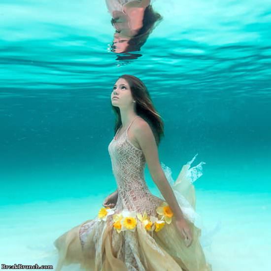 underwater-beauty-120919