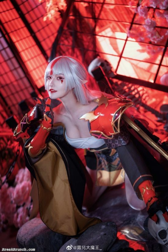 Onmyoji Vampira cosplay by Lu Er Da Mo Wang (10 pics)