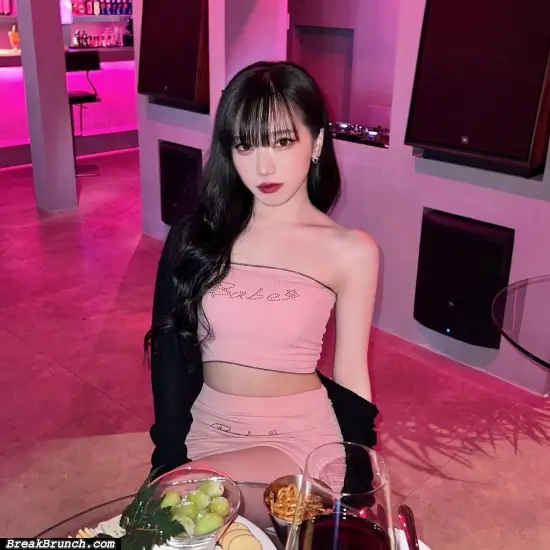 Beautiful and sexy Asian girl – 57