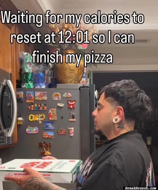 Gotta watch my weight while eating pizza